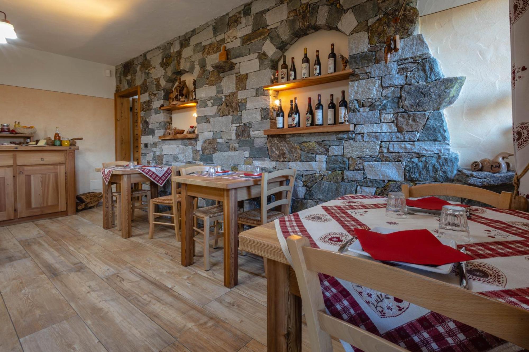 Le Coin Des Melezes - Nature & Trek - Camere In Baita Di Montagna Brusson Eksteriør billede
