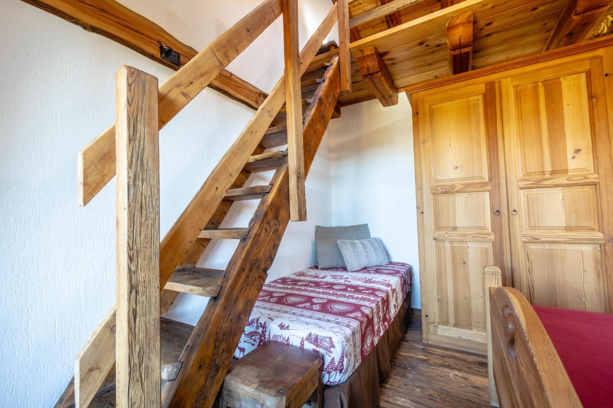 Le Coin Des Melezes - Nature & Trek - Camere In Baita Di Montagna Brusson Eksteriør billede