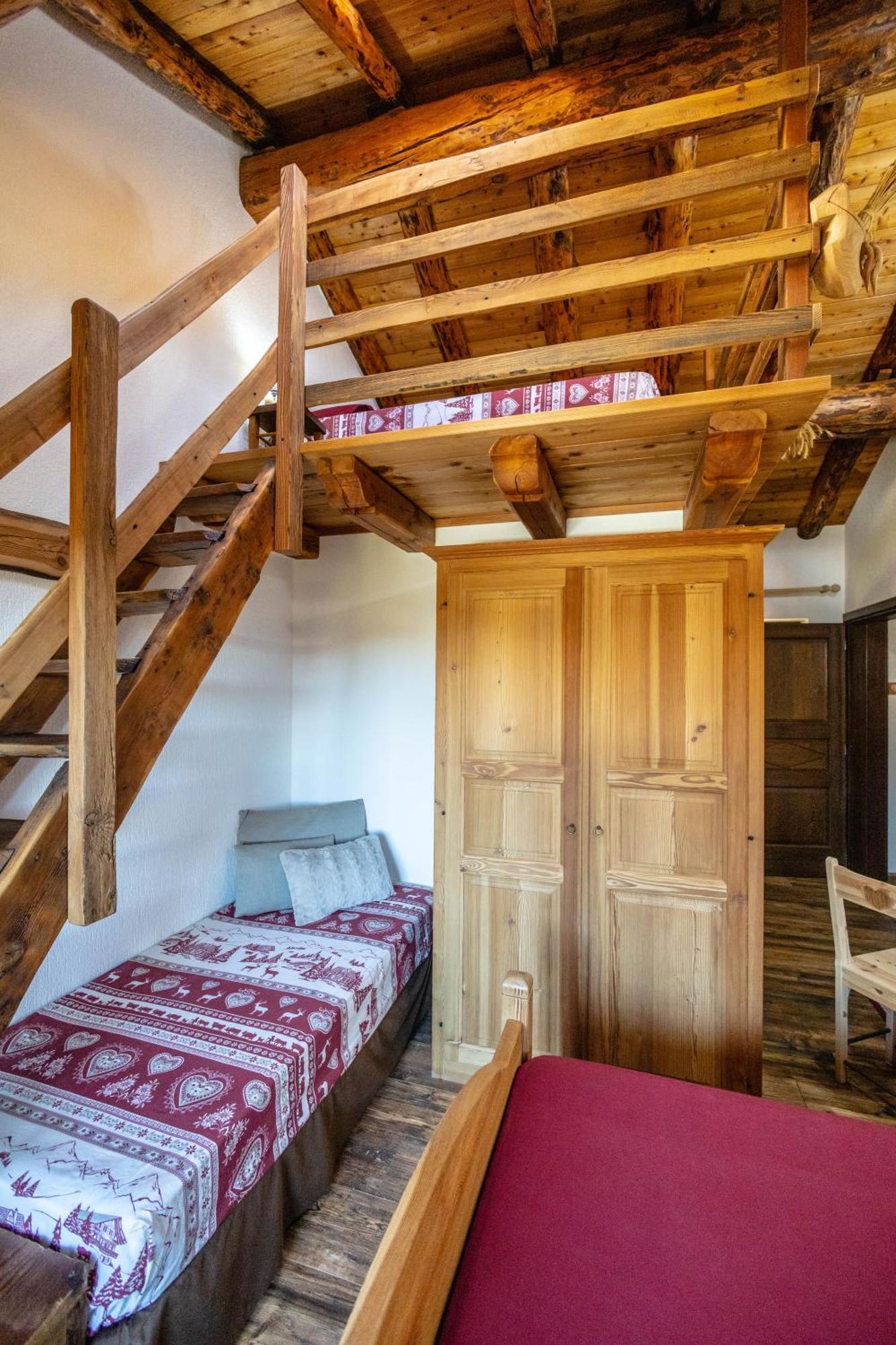 Le Coin Des Melezes - Nature & Trek - Camere In Baita Di Montagna Brusson Eksteriør billede