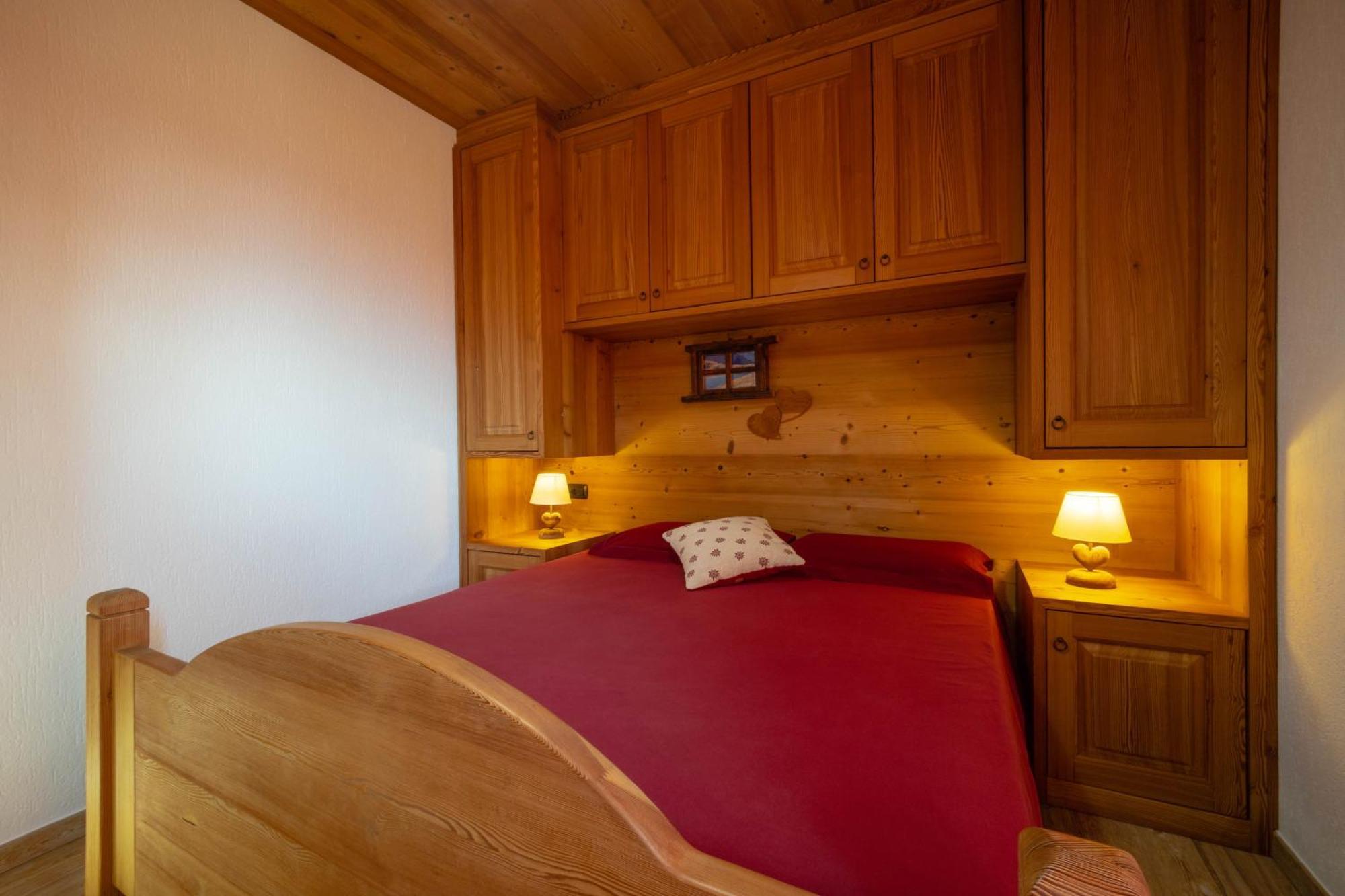 Le Coin Des Melezes - Nature & Trek - Camere In Baita Di Montagna Brusson Eksteriør billede