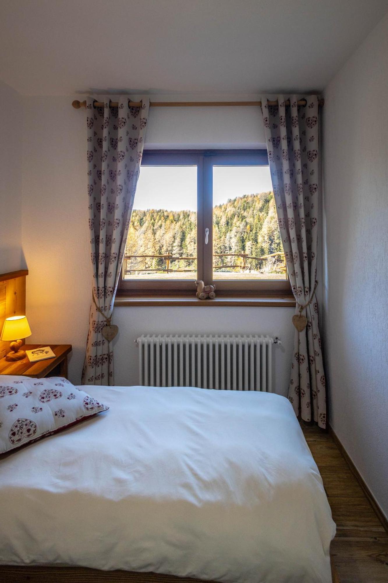 Le Coin Des Melezes - Nature & Trek - Camere In Baita Di Montagna Brusson Eksteriør billede